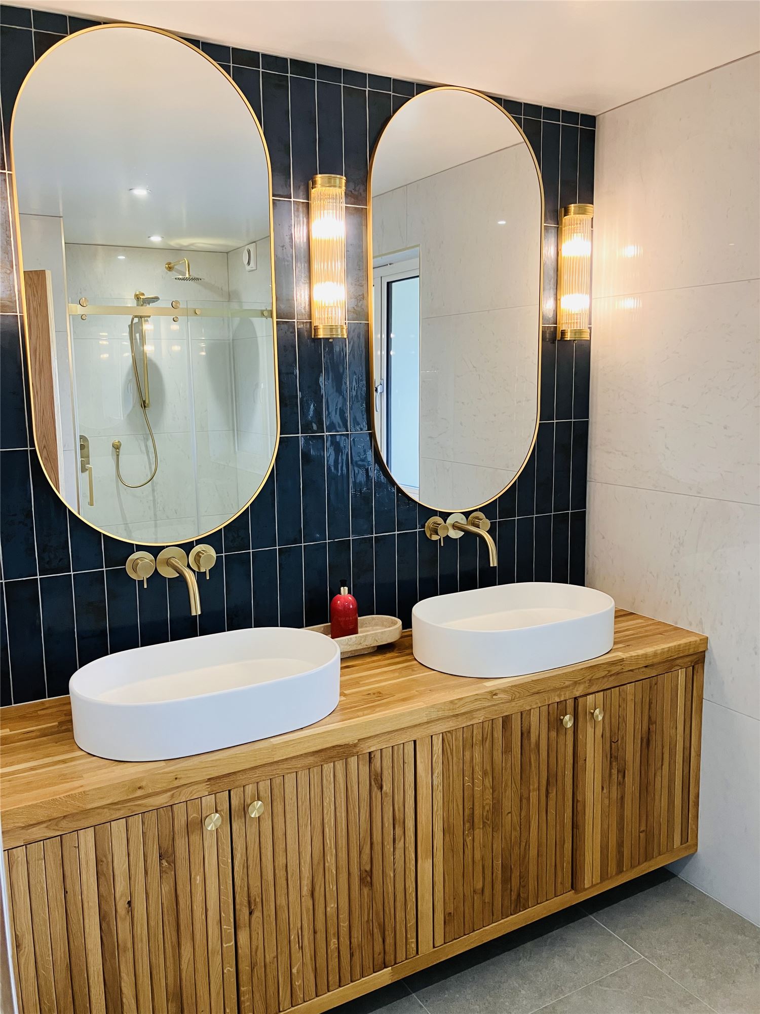 The Old Dairy, Cotleigh Bathroom